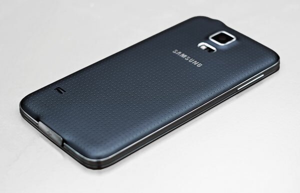 У встроенной в Samsung Galaxy S5 камеры обнаружился сбой - изображение